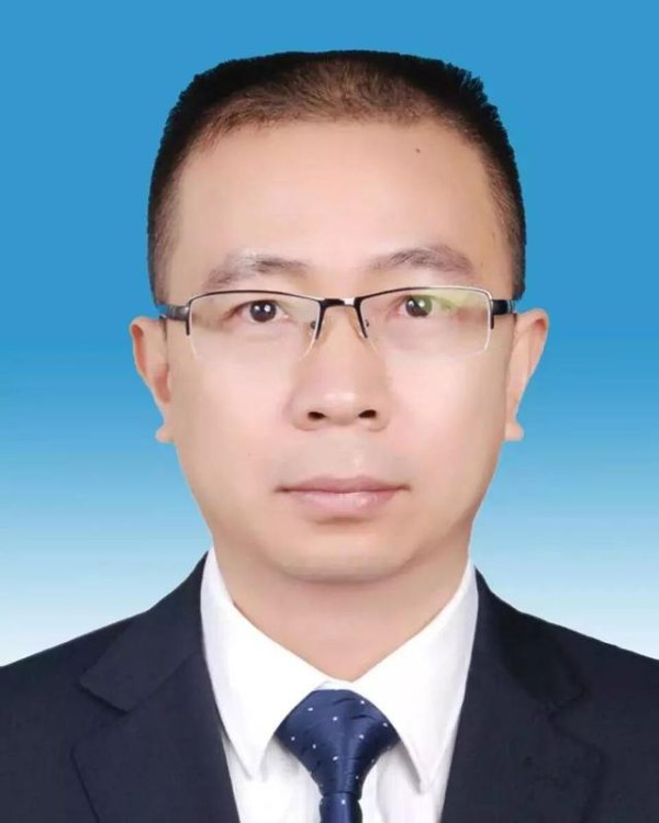 金贝街 官方通报：“一把手”安排单位买500斤散装白酒存于办公楼，用于日常接待